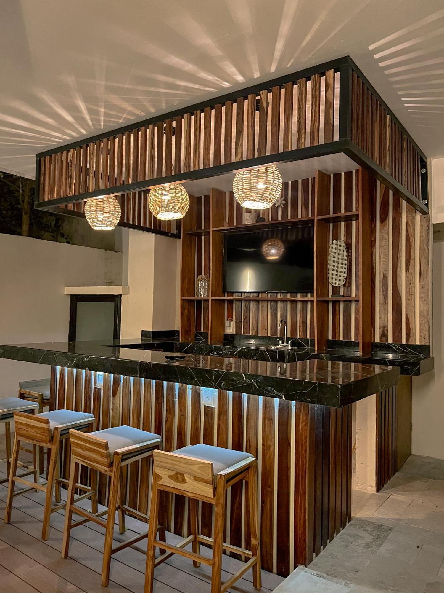 Sak Tuunich Luxury Residences Aparthotel *